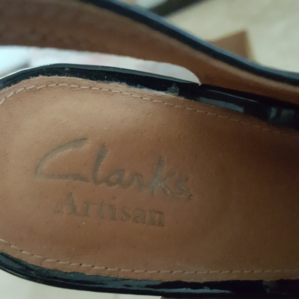 New Clarks shoes - Picture 7 of 7